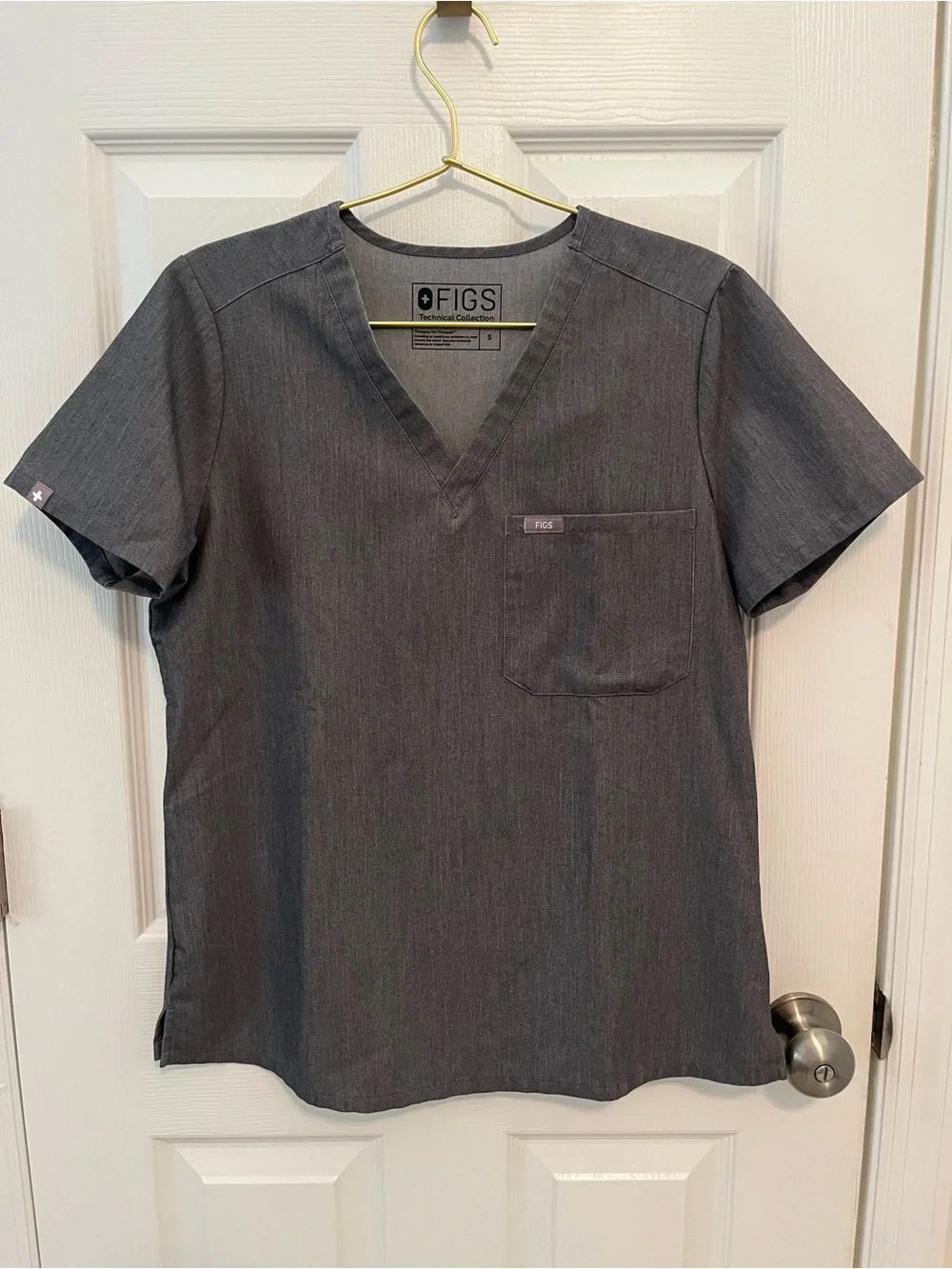 FIGS Catarina One-Pocket Scrub Top Heather Gray Size Small